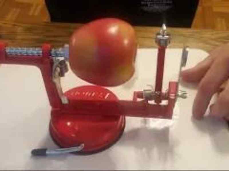 Read more about the article The Pautou Apple Corer, Slicer, Peeler: A Handy Tool for Every Homestead Kitchen